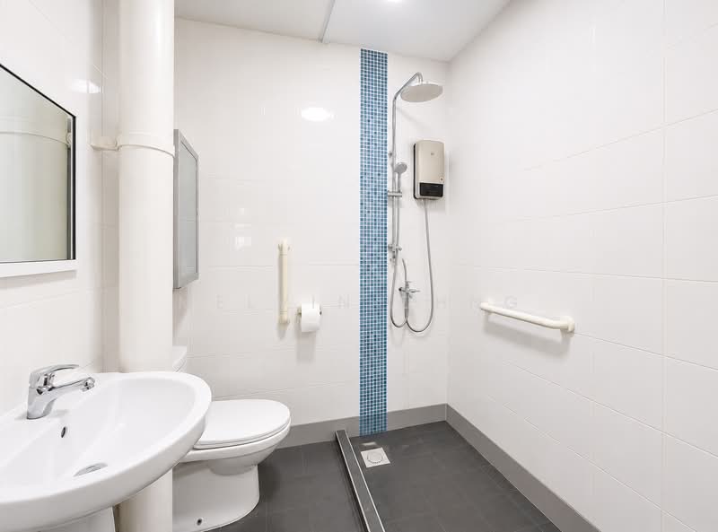 712 Hougang Avenue 2, 712 Hougang Avenue 2, 3 Bedrooms, 1,593 sqft, HDB Flat For Sale, by Melvin Chng, 500229020 - Bathroom - PropertyGuru.com.sg
