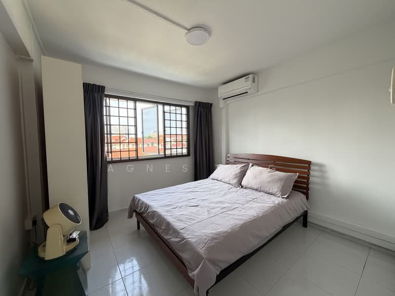 241 Serangoon Avenue 3, 241 Serangoon Avenue 3, 3 Bedrooms, 958 sqft, HDB Flat For Rent, by Agnes Teng, 500229027 - Bedroom - PropertyGuru.com.sg