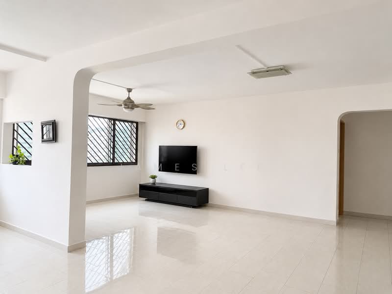 107 Pasir Ris Street 12, 107 Pasir Ris Street 12, 3 Bedrooms, 1,313 sqft, HDB Flat For Sale, by James Lee, 500229028 - Living Room - PropertyGuru.com.sg