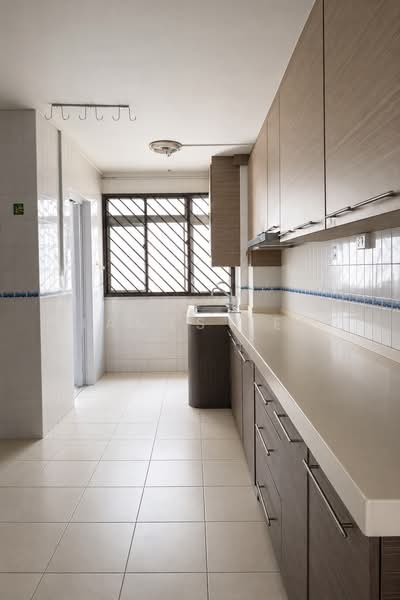 107 Pasir Ris Street 12, 107 Pasir Ris Street 12, 3 Bedrooms, 1,313 sqft, HDB Flat For Sale, by James Lee, 500229028 - Kitchen - PropertyGuru.com.sg