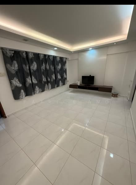 727 Yishun Street 71, 727 Yishun Street 71, 3 Bedrooms, 904 sqft, HDB Flat For Sale, by Patrick Ang, 500229033 - Living Room - PropertyGuru.com.sg