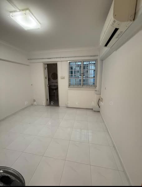 727 Yishun Street 71, 727 Yishun Street 71, 3 Bedrooms, 904 sqft, HDB Flat For Sale, by Patrick Ang, 500229033 - Interior - PropertyGuru.com.sg