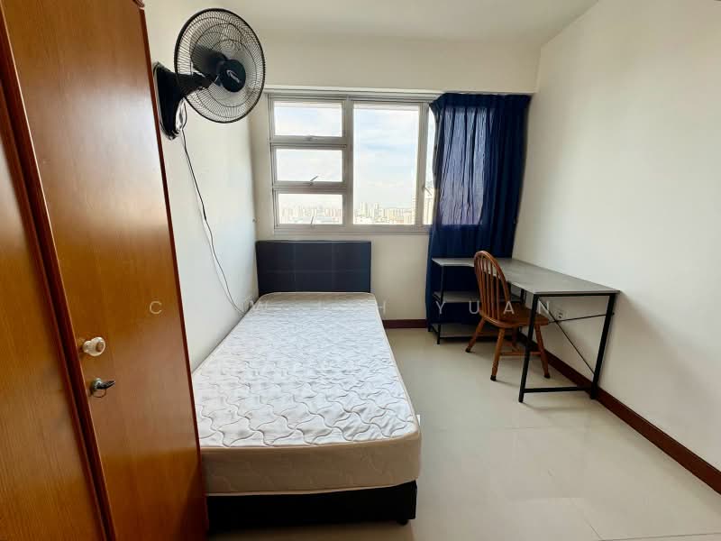 131A Lorong 1 Toa Payoh, 131A Lorong 1 Toa Payoh, Room Rental, 100 sqft, HDB Flat For Rent, by Chew Lih Yuan, 500229036 - Bedroom - PropertyGuru.com.sg