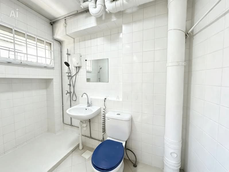 560 Choa Chu Kang North 6, 560 Choa Chu Kang North 6, 4 Bedrooms, 1,572 sqft, HDB Flat For Sale, by Yap KaiJie, 500229044 - Bathroom - PropertyGuru.com.sg