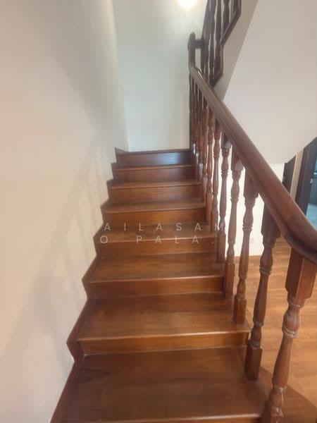 Fernhill Road, Fernhill Road, Tanglin / Holland / Bukit Timah, 4 Bedrooms, 2,500 sqft, Terraced House For Rent, by Kailasam S/O Palanivellu, 500229053 - PropertyGuru.com.sg