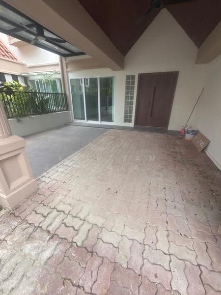 Fernhill Road, Fernhill Road, Tanglin / Holland / Bukit Timah, 4 Bedrooms, 2,500 sqft, Terraced House For Rent, by Kailasam S/O Palanivellu, 500229053 - PropertyGuru.com.sg