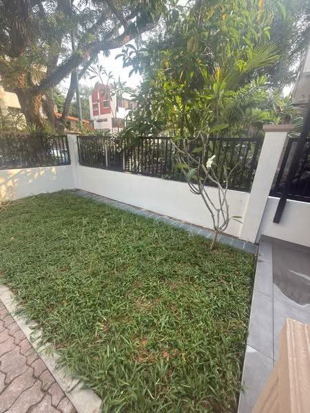 Fernhill Road, Fernhill Road, Tanglin / Holland / Bukit Timah, 4 Bedrooms, 2,500 sqft, Terraced House For Rent, by Kailasam S/O Palanivellu, 500229053 - PropertyGuru.com.sg