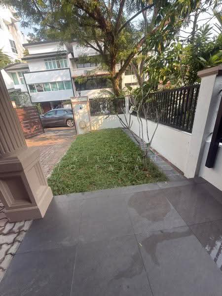 Fernhill Road, Fernhill Road, Tanglin / Holland / Bukit Timah, 4 Bedrooms, 2,500 sqft, Terraced House For Rent, by Kailasam S/O Palanivellu, 500229053 - PropertyGuru.com.sg