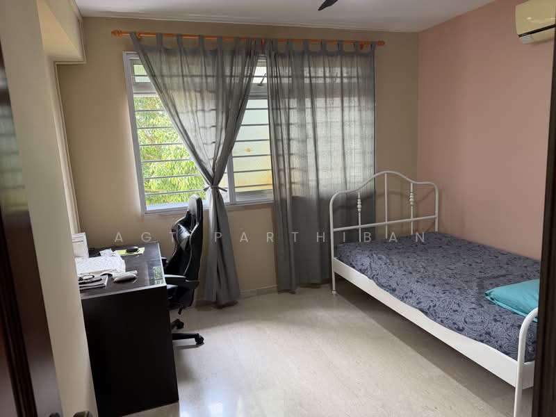 736 Jurong West Street 75, 736 Jurong West Street 75, Boon Lay / Jurong / Tuas, 3 Bedrooms, 1,431 sqft, HDB Flat For Sale, by Agt Parthiban, 500229054 - Bedroom - PropertyGuru.com.sg