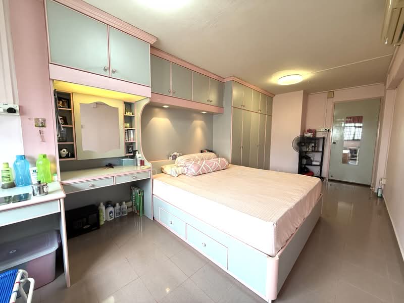 176 Ang Mo Kio Avenue 4, 176 Ang Mo Kio Avenue 4, 4 Bedrooms, 1,281 sqft, HDB Flat For Sale, by Yvonne Lai, 500229060 - Bedroom - PropertyGuru.com.sg