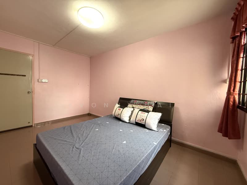 176 Ang Mo Kio Avenue 4, 176 Ang Mo Kio Avenue 4, 4 Bedrooms, 1,281 sqft, HDB Flat For Sale, by Yvonne Lai, 500229060 - Bedroom - PropertyGuru.com.sg
