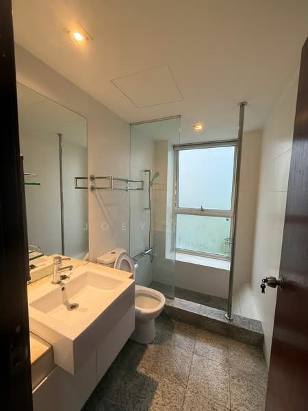 La Casa, 64 Woodlands Drive 16, 2 Bedrooms, 958 sqft, Executive Condominium For Sale, by Joey Nio, 500229061 - Bathroom - PropertyGuru.com.sg
