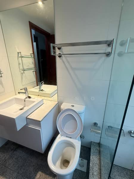 La Casa, 64 Woodlands Drive 16, 2 Bedrooms, 958 sqft, Executive Condominium For Sale, by Joey Nio, 500229061 - Bathroom - PropertyGuru.com.sg