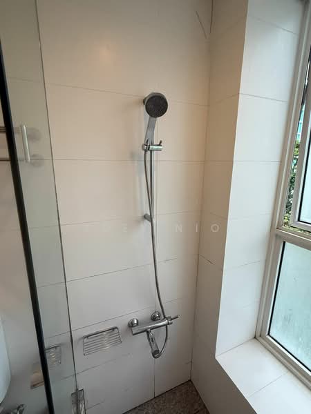 La Casa, 64 Woodlands Drive 16, 2 Bedrooms, 958 sqft, Executive Condominium For Sale, by Joey Nio, 500229061 - Bathroom - PropertyGuru.com.sg