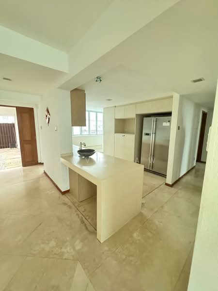 Bedok Court, 295 Bedok South Avenue 3, 4 Bedrooms, 2,250 sqft, Condominium For Rent, by Gavin Aw, 500229063 - Kitchen - PropertyGuru.com.sg