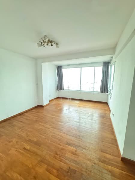 Bedok Court, 295 Bedok South Avenue 3, 4 Bedrooms, 2,250 sqft, Condominium For Rent, by Gavin Aw, 500229063 - Living Room - PropertyGuru.com.sg