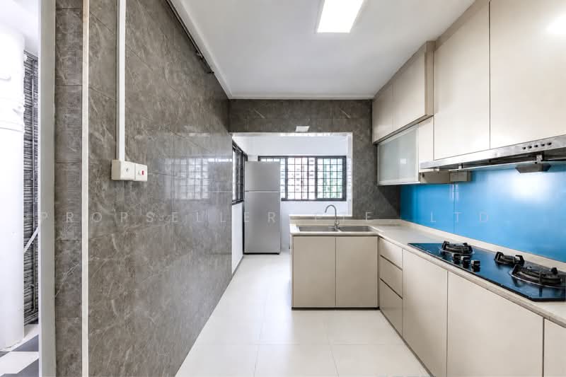 335 Sembawang Close, 335 Sembawang Close, 3 Bedrooms, 1,076 sqft, HDB Flat For Sale, by KOH YONG JIAN, 500229068 - Kitchen - PropertyGuru.com.sg