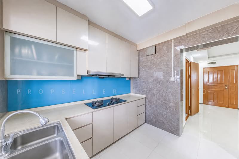 335 Sembawang Close, 335 Sembawang Close, 3 Bedrooms, 1,076 sqft, HDB Flat For Sale, by KOH YONG JIAN, 500229068 - Kitchen - PropertyGuru.com.sg