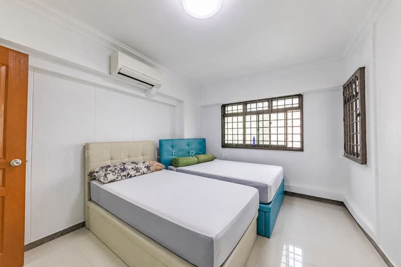 335 Sembawang Close, 335 Sembawang Close, 3 Bedrooms, 1,076 sqft, HDB Flat For Sale, by KOH YONG JIAN, 500229068 - Bedroom - PropertyGuru.com.sg