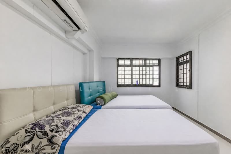 335 Sembawang Close, 335 Sembawang Close, 3 Bedrooms, 1,076 sqft, HDB Flat For Sale, by KOH YONG JIAN, 500229068 - Bedroom - PropertyGuru.com.sg