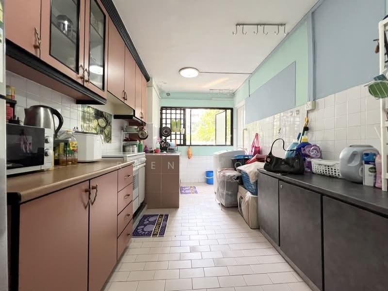 627 Hougang Avenue 8, 627 Hougang Avenue 8, 3 Bedrooms, 904 sqft, HDB Flat For Sale, by Reene Tok, 500229070 - Kitchen - PropertyGuru.com.sg