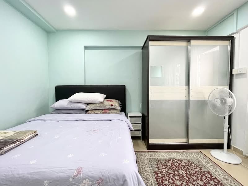 627 Hougang Avenue 8, 627 Hougang Avenue 8, 3 Bedrooms, 904 sqft, HDB Flat For Sale, by Reene Tok, 500229070 - Bedroom - PropertyGuru.com.sg