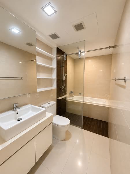 Tresalveo, 9 Marymount Terrace, 2 Bedrooms, 1,001 sqft, Condominium For Rent, by Ong Yi Loong, 500229071 - Master Bathroom - PropertyGuru.com.sg