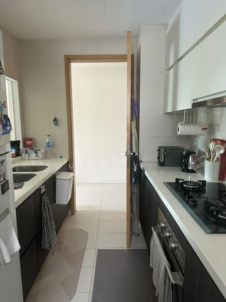 Meadows @ Peirce, 626 Upper Thomson Road, 2 Bedrooms, 915 sqft, Condominium For Rent, by Mike Xu, 500229075 - Kitchen - PropertyGuru.com.sg