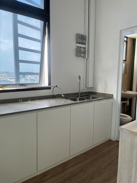 Oxley BizHub 2, 62 Ubi Road 1, 1,421 sqft, Light Industrial (B1) For Rent, by Halim Gafoor, 500229079 - Kitchen - CommercialGuru.com.sg