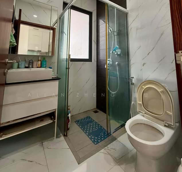Urban Vista, 4 Tanah Merah Kechil Link, 2 Bedrooms, 560 sqft, Condominium For Sale, by Allan Zheng 鄭黎, 500229082 - Bathroom - PropertyGuru.com.sg