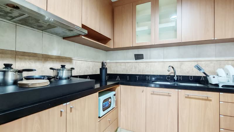 East Meadows, 30 Tanah Merah Kechil Road, Room Rental, 200 sqft, Condominium For Rent, by Claudia Faith Chua, 500229098 - Kitchen - PropertyGuru.com.sg