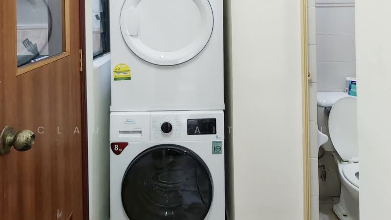 East Meadows, 30 Tanah Merah Kechil Road, Room Rental, 200 sqft, Condominium For Rent, by Claudia Faith Chua, 500229098 - Washer Dryer - PropertyGuru.com.sg