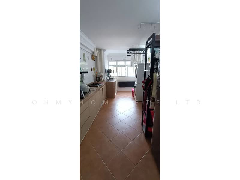 703 Bedok Reservoir Road, 703 Bedok Reservoir Road, 2 Bedrooms, 732 sqft, HDB Flat For Sale, by Regine Cher, 500229101 - Kitchen - PropertyGuru.com.sg