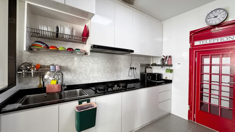 818B Choa Chu Kang Avenue 1, 818B Choa Chu Kang Avenue 1, 3 Bedrooms, 990 sqft, HDB Flat For Sale, by Judy Liu, 500229102 - Kitchen - PropertyGuru.com.sg