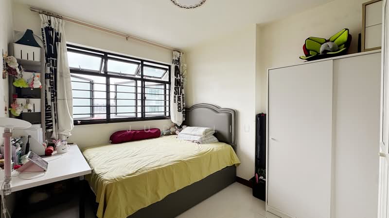 818B Choa Chu Kang Avenue 1, 818B Choa Chu Kang Avenue 1, 3 Bedrooms, 990 sqft, HDB Flat For Sale, by Judy Liu, 500229102 - Bedroom - PropertyGuru.com.sg
