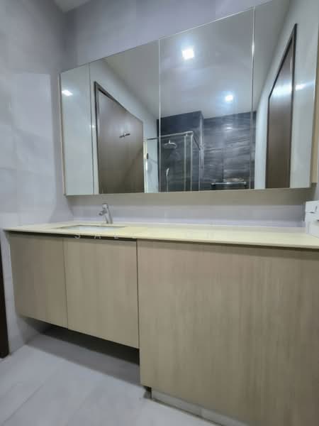 eCO, Bedok South Avenue 3, Bedok / Upper East Coast, 1 Bedroom, 614 sqft, Condominium For Sale, by Sally Ong, 500229103 - Bathroom - PropertyGuru.com.sg
