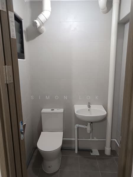 105 Bukit Purmei Road, 105 Bukit Purmei Road, Room Rental, 200 sqft, HDB Flat For Rent, by Simon Lok, 500229104 - Bathroom - PropertyGuru.com.sg