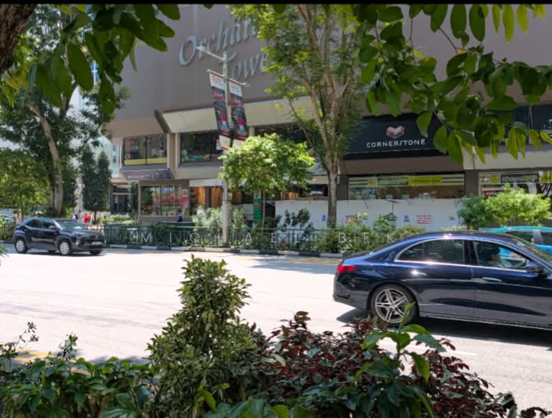 Orchard Towers, 400 Orchard Road, Orchard / River Valley, 2,350 sqft, Other Retail For Rent, by Michael Bek, 500229105 - Unit Facing Orchard Rd - CommercialGuru.com.sg