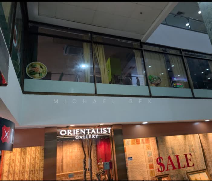 Orchard Towers, 400 Orchard Road, Orchard / River Valley, 2,350 sqft, Other Retail For Rent, by Michael Bek, 500229105 - Glass Shop front facing escalators - CommercialGuru.com.sg