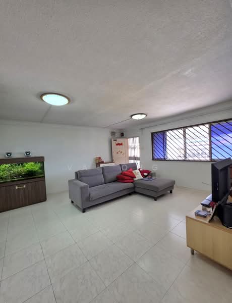 343 Bukit Batok Street 34, 343 Bukit Batok Street 34, 3 Bedrooms, 1,108 sqft, HDB Flat For Sale, by Val Ong, 500229123 - Living Room - PropertyGuru.com.sg