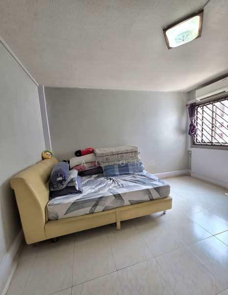 343 Bukit Batok Street 34, 343 Bukit Batok Street 34, 3 Bedrooms, 1,108 sqft, HDB Flat For Sale, by Val Ong, 500229123 - Bedroom - PropertyGuru.com.sg