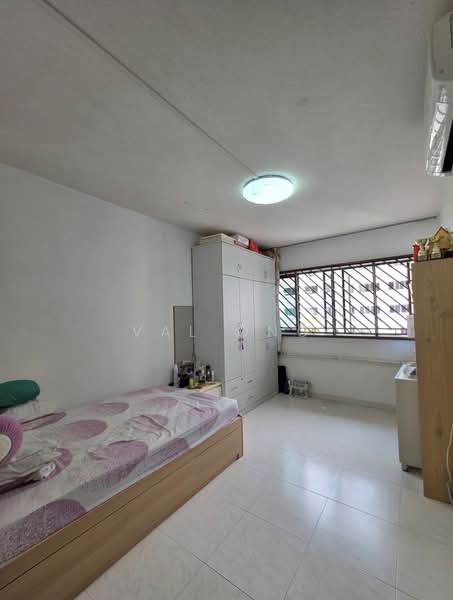 343 Bukit Batok Street 34, 343 Bukit Batok Street 34, 3 Bedrooms, 1,108 sqft, HDB Flat For Sale, by Val Ong, 500229123 - Bedroom - PropertyGuru.com.sg
