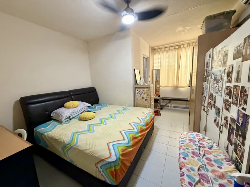 838 Jurong West Street 81, 838 Jurong West Street 81, 3 Bedrooms, 1,119 sqft, HDB Flat For Sale, by JACKIE TAN, 500229130 - Bedroom - PropertyGuru.com.sg