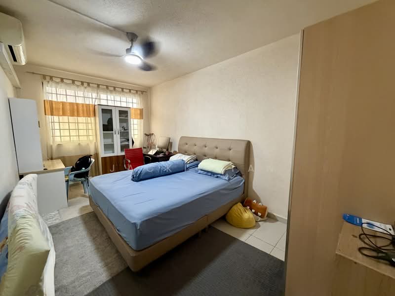 838 Jurong West Street 81, 838 Jurong West Street 81, 3 Bedrooms, 1,119 sqft, HDB Flat For Sale, by JACKIE TAN, 500229130 - Bedroom - PropertyGuru.com.sg