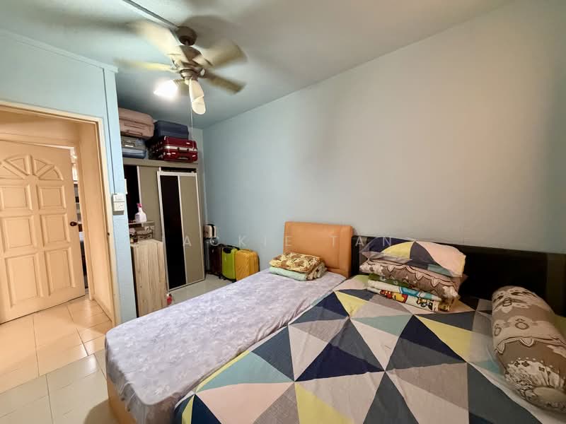 838 Jurong West Street 81, 838 Jurong West Street 81, 3 Bedrooms, 1,119 sqft, HDB Flat For Sale, by JACKIE TAN, 500229130 - Bedroom - PropertyGuru.com.sg