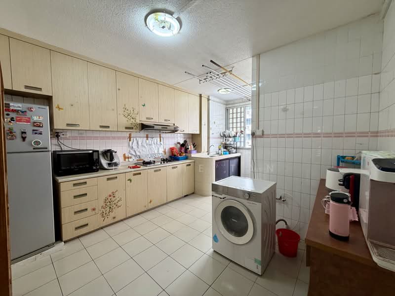 838 Jurong West Street 81, 838 Jurong West Street 81, 3 Bedrooms, 1,119 sqft, HDB Flat For Sale, by JACKIE TAN, 500229130 - Kitchen - PropertyGuru.com.sg