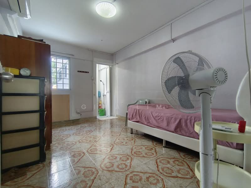 472 Ang Mo Kio Avenue 10, 472 Ang Mo Kio Avenue 10, Room Rental, 170 sqft, HDB Flat For Rent, by Gina Lim, 500229135 - Bedroom - PropertyGuru.com.sg