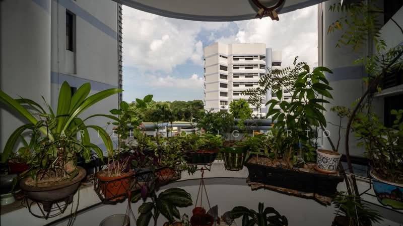 Mandarin Gardens, 1 Siglap Road, 3 Bedrooms, 1,572 sqft, Condominium For Rent, by Ariel Soeigiarto, 500229137 - Balcony - PropertyGuru.com.sg