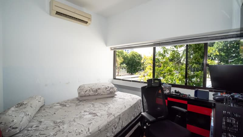 Mandarin Gardens, 1 Siglap Road, 3 Bedrooms, 1,572 sqft, Condominium For Rent, by Ariel Soeigiarto, 500229137 - Common bedroom 1 - PropertyGuru.com.sg