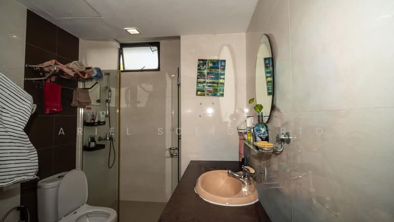 Mandarin Gardens, 1 Siglap Road, 3 Bedrooms, 1,572 sqft, Condominium For Rent, by Ariel Soeigiarto, 500229137 - Jack n Jill bathroom - PropertyGuru.com.sg
